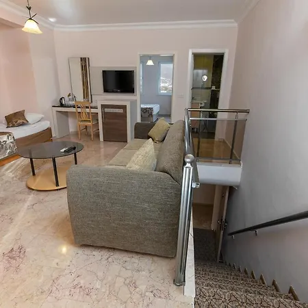 Extrahome Hotel